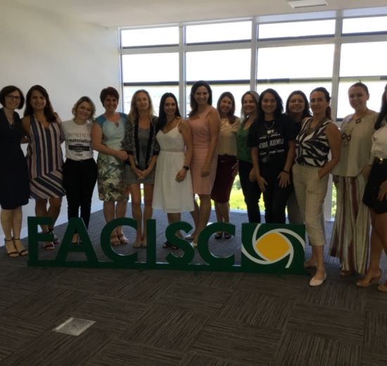 Mulheres empresárias e lideranças estaduais se reúnem em Florianópolis 